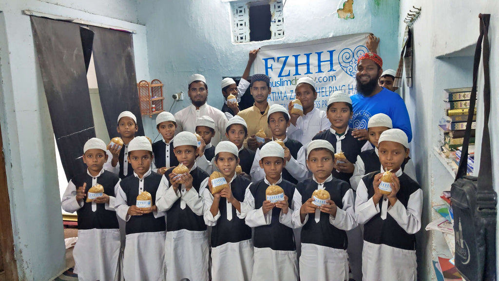 Hyderabad, India - Participating in Mobile Food Rescue Program by Serving & Distributing Hot Meals to Multiple Madrasas, Homeless & Less Privileged Families