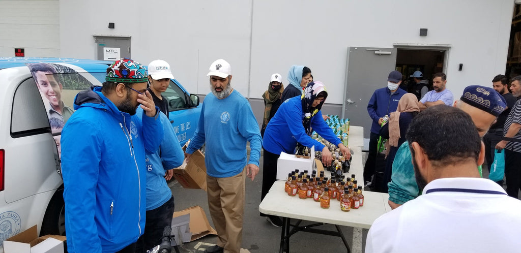 Vancouver, Canada - Participating in Mobile Food Rescue Program by Distributing Essential Groceries to 300+ Families at Local Community's Muslim Food Bank