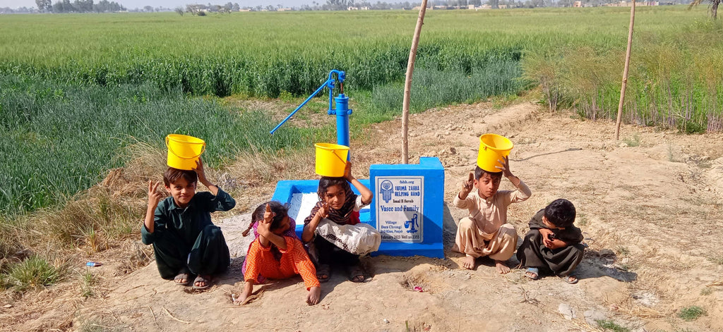 Punjab, Pakistan – Vasee and Family – FZHH Water Well# 1355