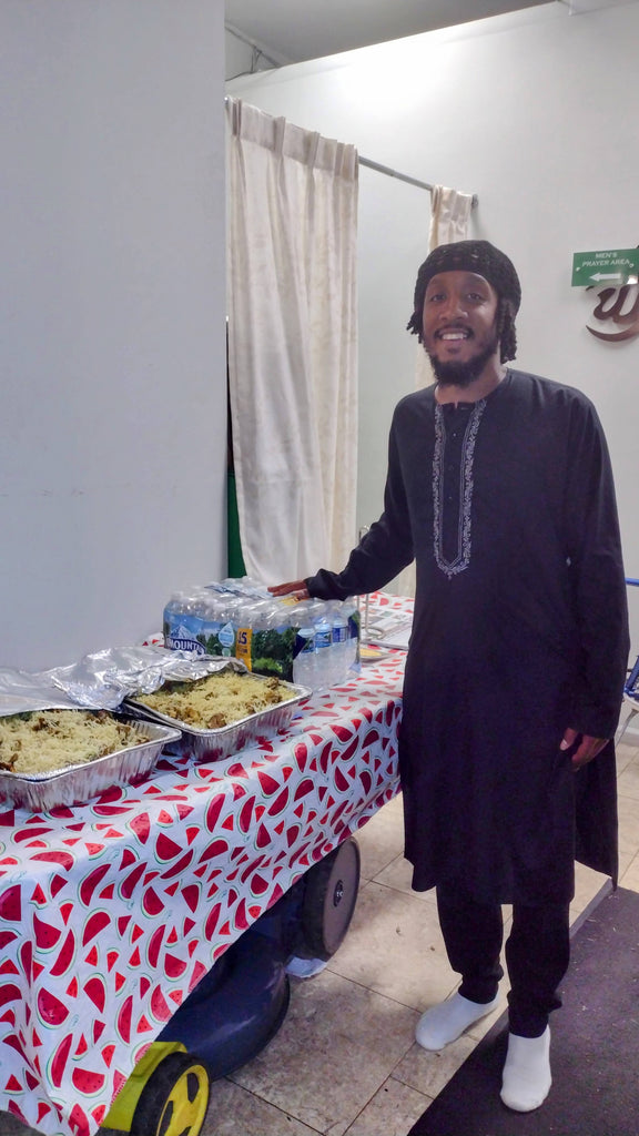 Chicago, Illinois - Participating in Mobile Food Rescue Program by Preparing & Distributing Hot Meals & Water Bottles to Local Community's Mosque Serving the Less Privileged