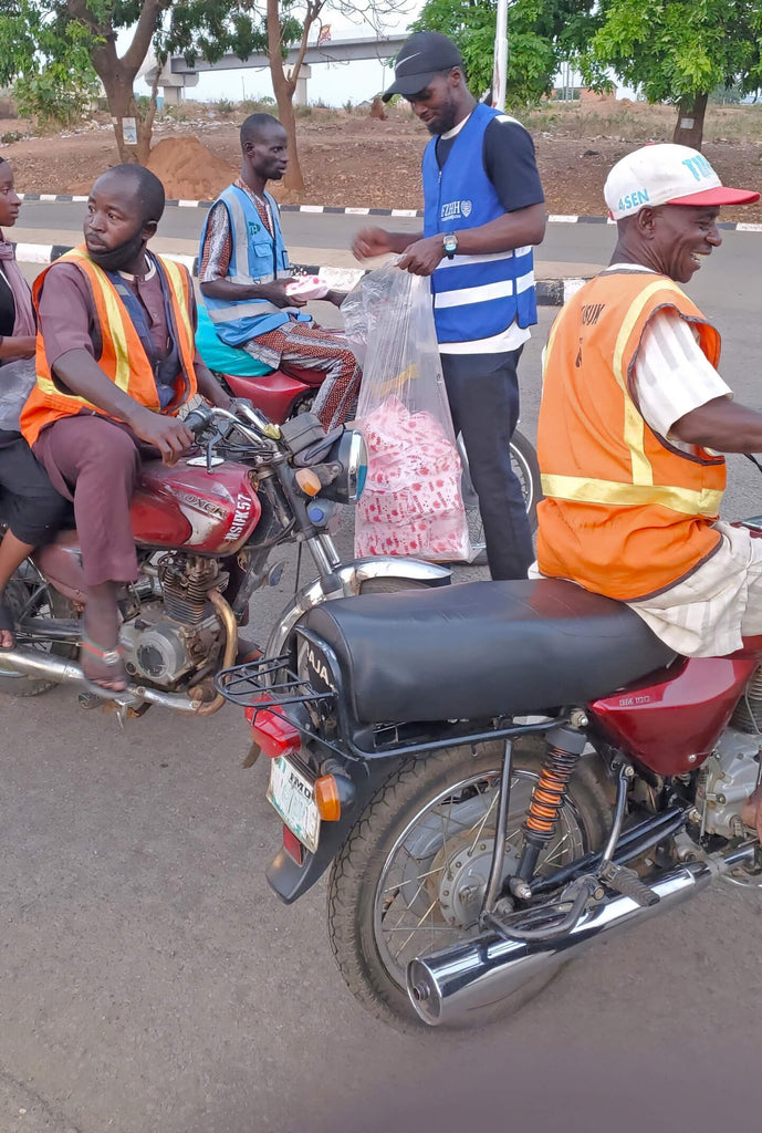 Nassarawa, Nigeria - Ramadan Program 25 - Participating in Month of Ramadan Appeal Program & Mobile Food Rescue Program by Distributing Hot Iftari Dinners to 152+ Homeless & Less Privileged People