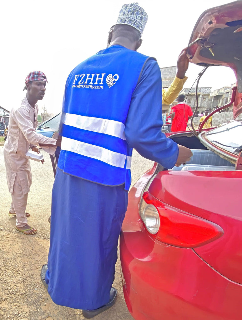 Abuja, Nigeria - Participating in Mobile Food Rescue Program by Distributing 100+ Hot Meals to Less Privileged People