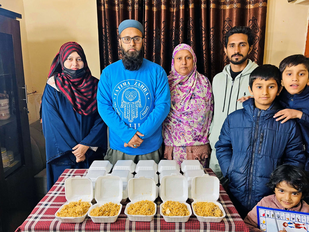 Faisalabad, Pakistan - Participating in Mobile Food Rescue Program by Distributing Hot Meals to 20+ Less Privileged Children & Adults