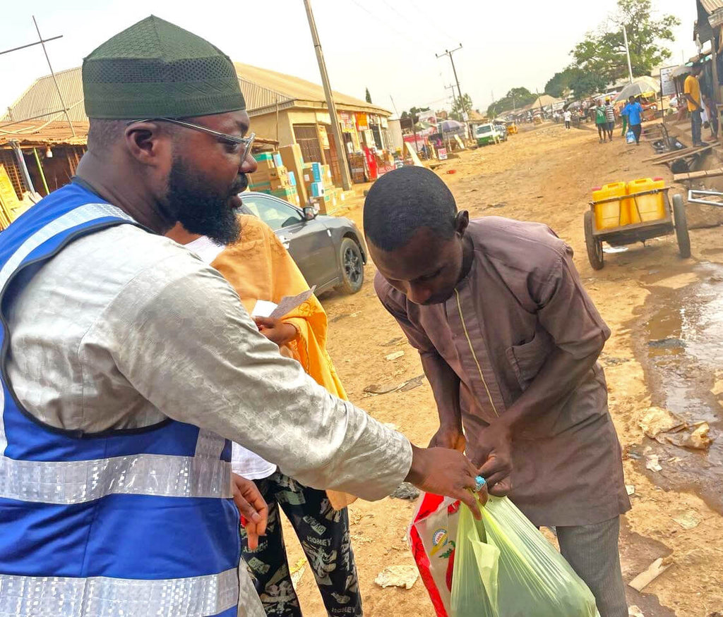 Abuja, Nigeria - Ramadan Day 12 - Participating in Month of Ramadan Appeal Program by Distributing Blessed 30 Day Ramadan Ration Kits for Suhoor & Iftar to 9+ Less Privileged Families & Hot Meals with Cold Drinks to 54+ Less Privileged People