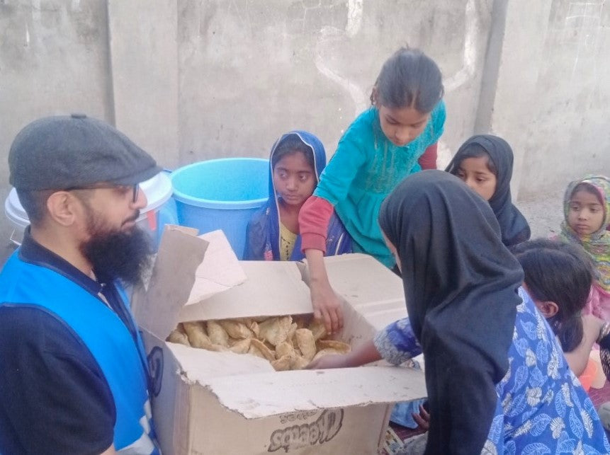 Lahore, Pakistan - Ramadan Day 16 - Participating in Our Month of Ramadan Appeal Program by Serving Blessed Iftar & Hot Meals with Cold Drinks to 150+ Less Privileged Children & Adults