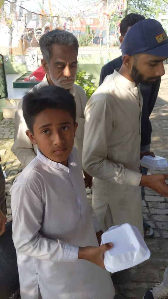 Food Distribution Activity in Lahore, Pakistan - Apr 7, 2026