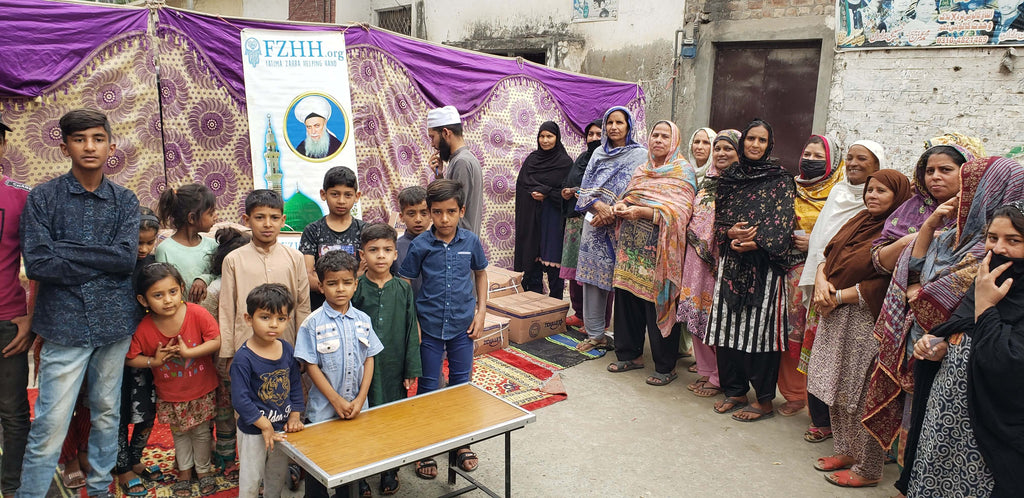 Lahore, Pakistan - Participating in Month of Ramadan Appeal Program & Mobile Food Rescue Program by Distributing Monthly Ration for Holy Ramadan to Local Community's 100+ Less Privileged Families