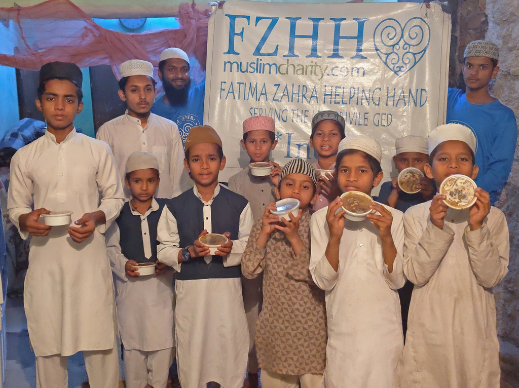Hyderabad, India - Participating in Month of Ramadan Appeal Program & Mobile Food Rescue Program by Distributing Hot Iftari Meals to 350+ Madrasa Students, Homeless & Less Privileged People