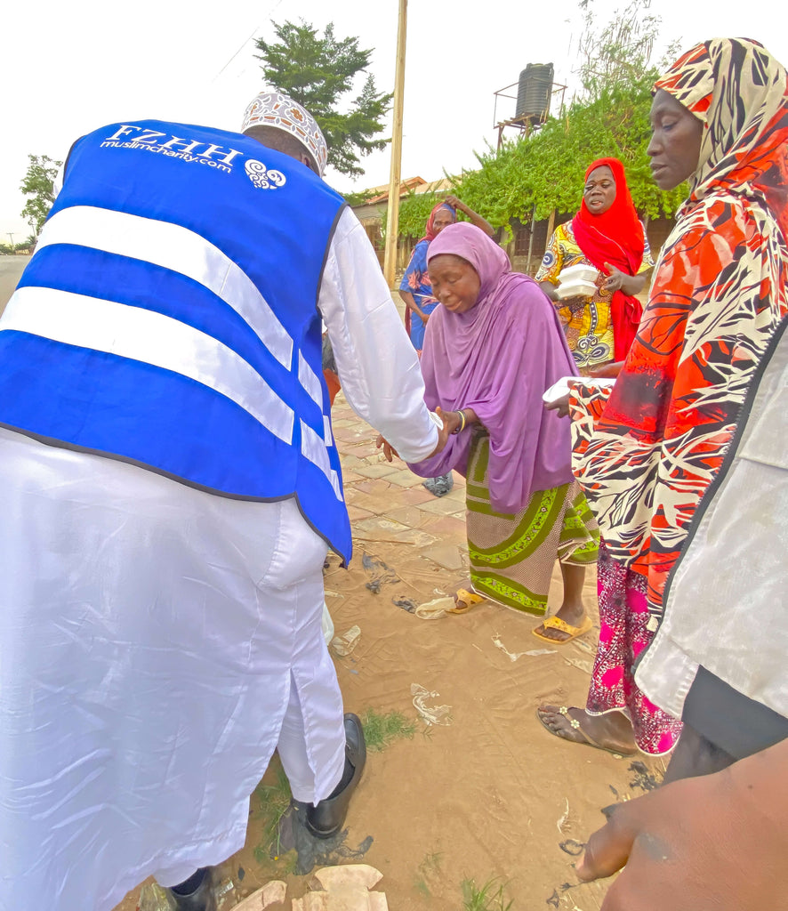 Abuja, Nigeria - Participating in Mobile Food Rescue Program by Distributing 50+ Hot Meals to Less Privileged Children, Women & Men
