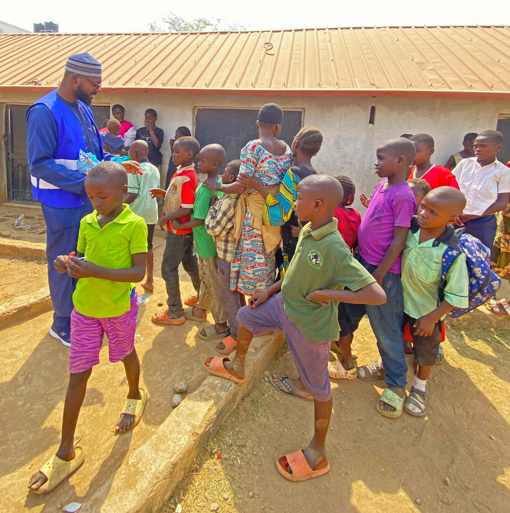 Abuja, Nigeria - Participating in Mobile Food Rescue Program by Distributing 10+ Rice Bags, 10+ Footwears & Lots of Candies to Less Privileged Children & Adults