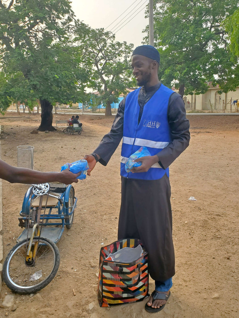 Nassarawa, Nigeria - Participating in Our Mobile Food Rescue Program by Distributing Goodie Bags Filled with Essential Foods & Supplies to 30+ Less Privileged Students