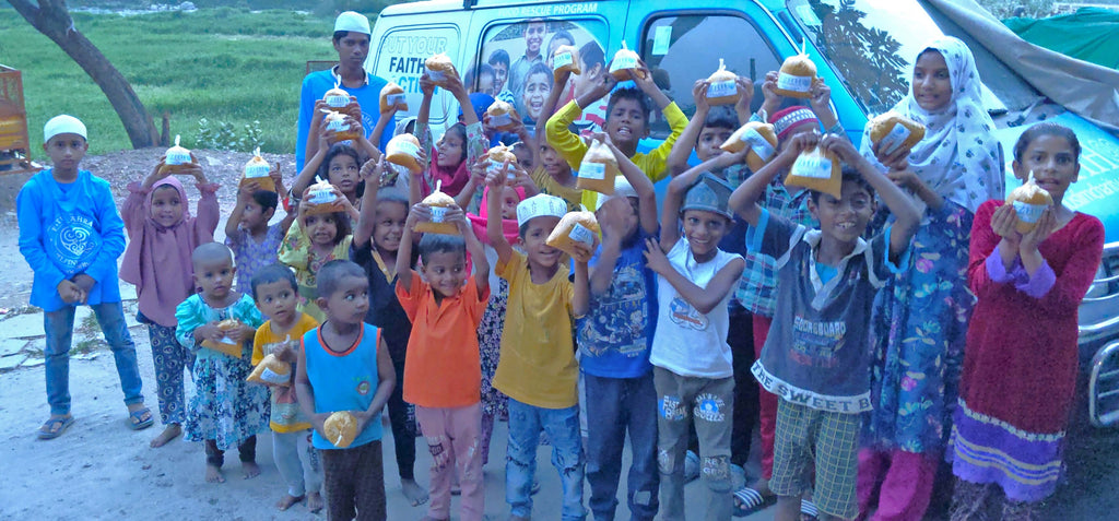 Hyderabad, India - Participating in Our Mobile Food Rescue Program by Preparing, Packaging & Distributing Hot Homemade Meals to 150+ Less Privileged Children, Adults & Madrasa Students