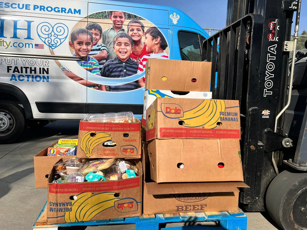 Los Angeles, California - Participating in Mobile Food Rescue Program by Rescuing & Distributing Over 850+ lbs. of Essential Foods & Essential Groceries to Local Community's Food Pantry Serving Less Privileged Families