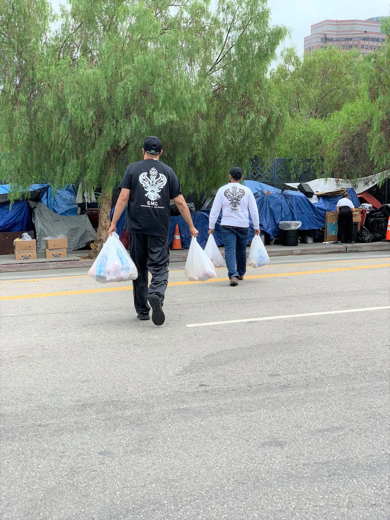 Distributing Hampers to Honor Imam Hussain (as) & 72 Martyrs of Karbalah - LA