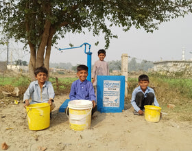 Sayyidi Shaykh Nurjan Mirahmadi (QS) and their blessed famil... - Order no. US 84718 - Well no. 6550