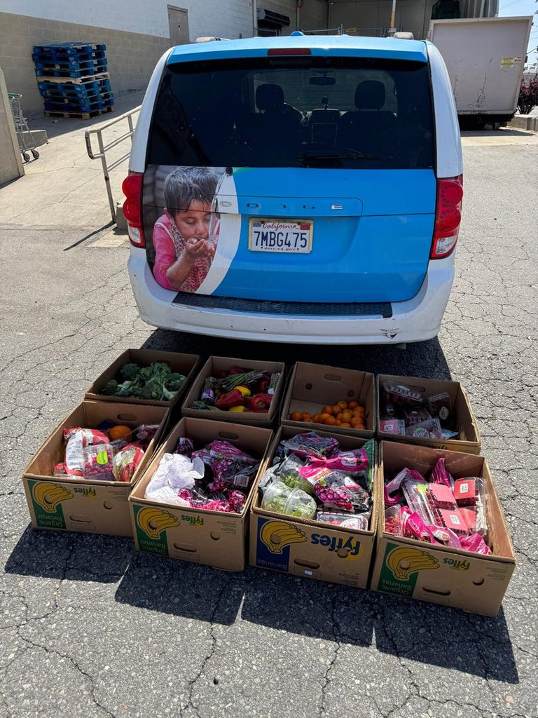 Food Distribution Activity in San Francisco, California, USA - Apr 18, 2026